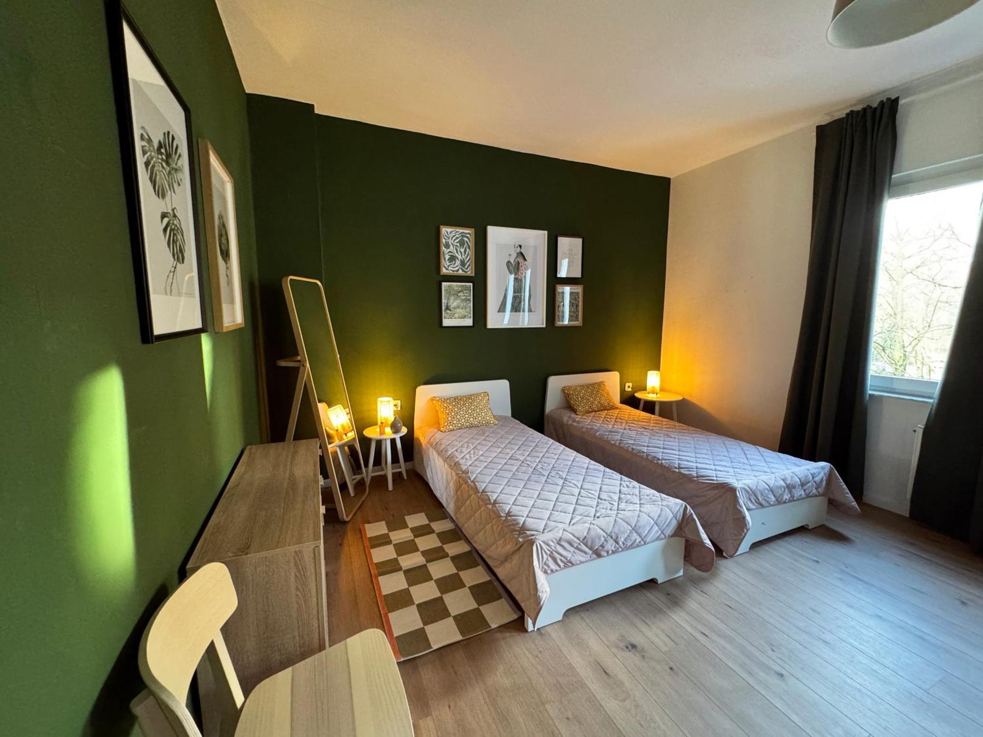 Big Apartment With Parking, 30 Min To Duesseldorf 뒤스부르크 외부 사진